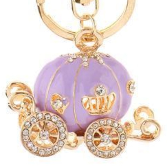 Cinderella's Closet Accessories - Adorable Carriage Handbag Charm / Keychain